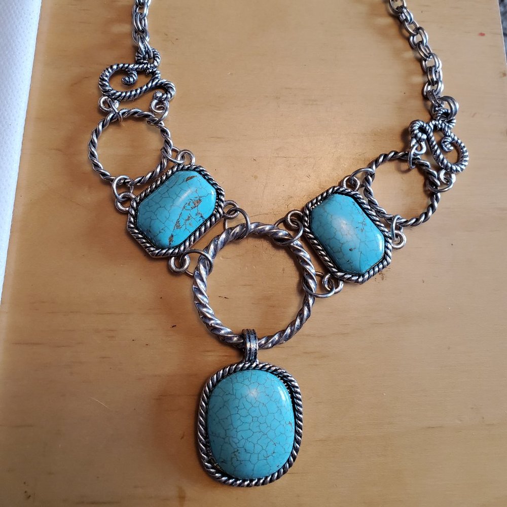20" Silver Tone Turquoise Collar Style Necklace